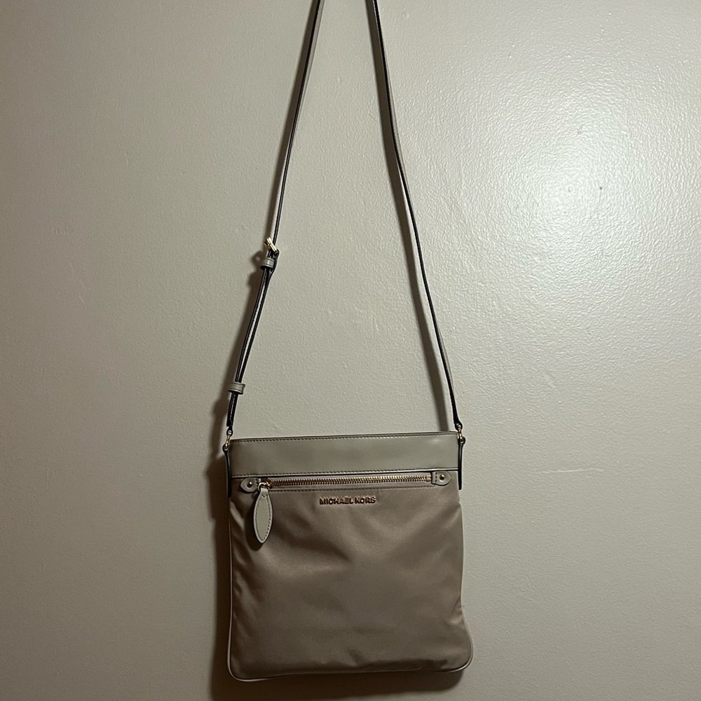 Michael Kors - Connie